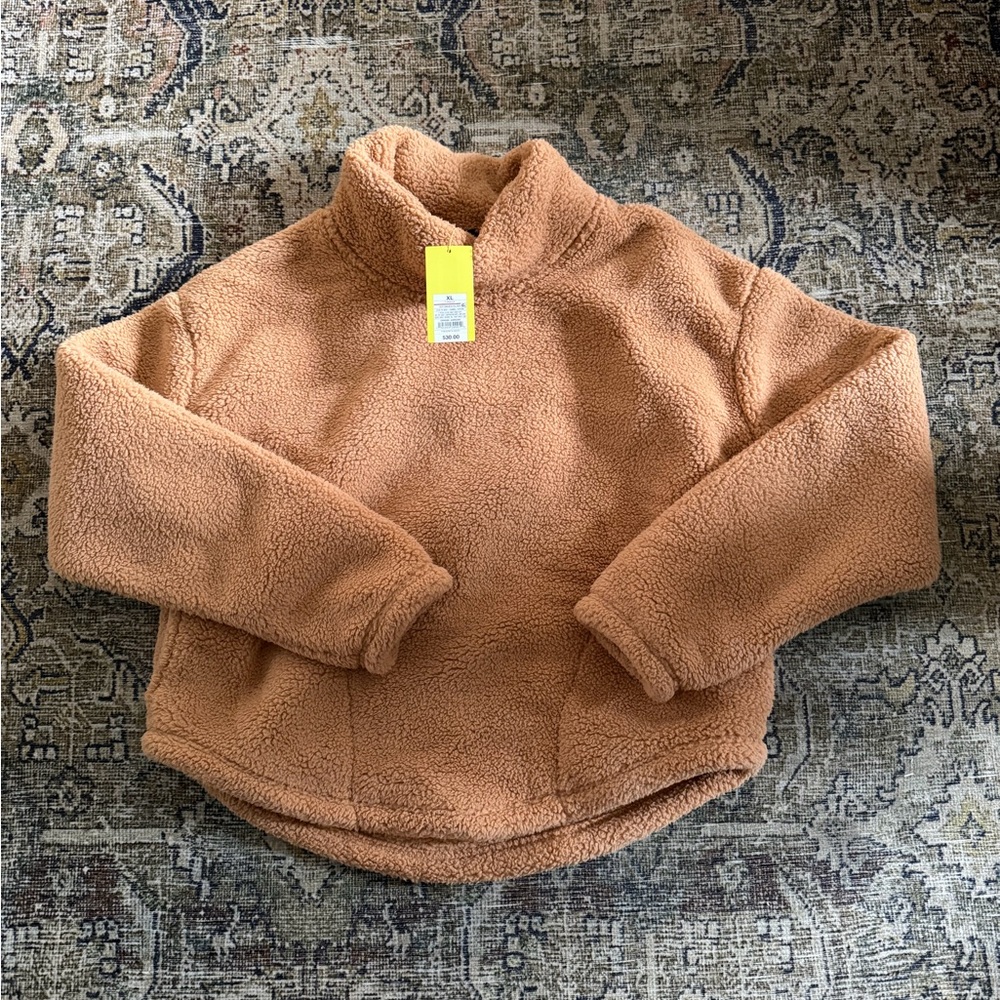 Cozy Tan Women’s Fleece Cropped Pullover